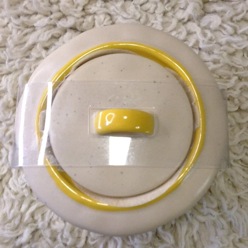 NOS 2020 Spectrum Designz Barney Bee Sugar/Honey Bowl w/lid Cabincore Bee Keeper